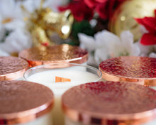 Load image into Gallery viewer, Christmas Wreath 16oz Scented Soy Candle